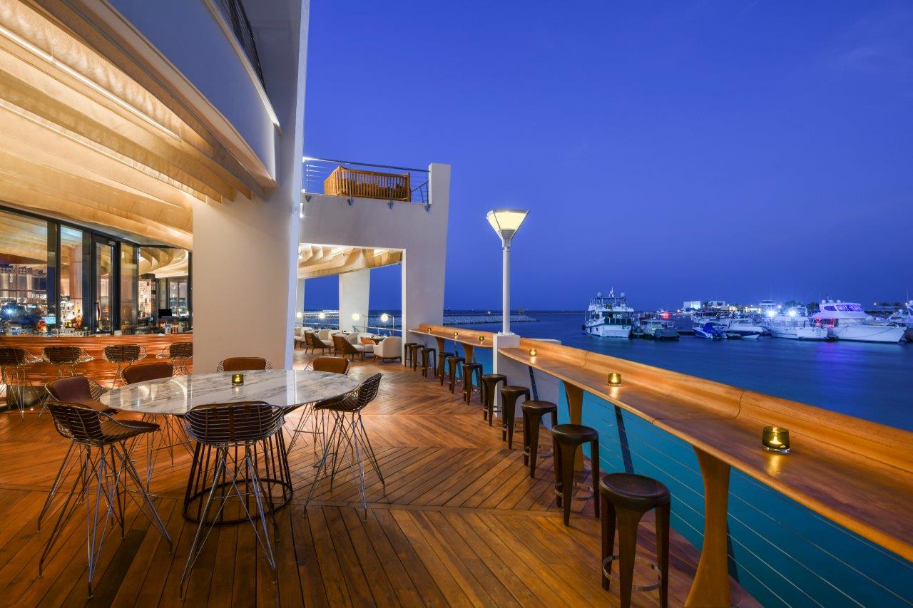 B-Lounge at The Ritz-Carlton, Doha - Haute Grandeur